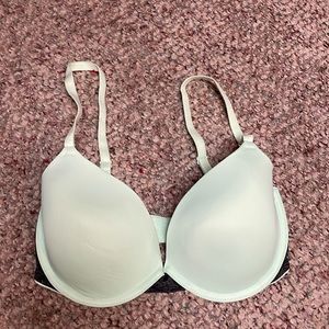 New Victoria secrets bra